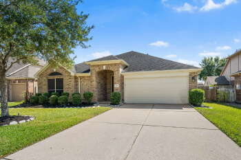 12806 Winter Springs Drive , Pearland,  77584