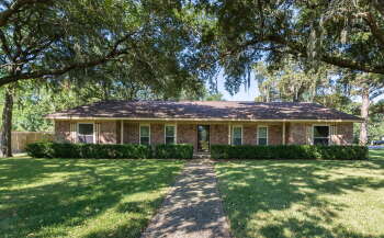 2004 Sleepy Hollow Drive , Pearland,  77581
