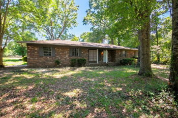 3195 Highway 196 , Molino,  32577