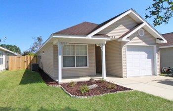 1128 Sweetbriar Street , Cantonment,  32533