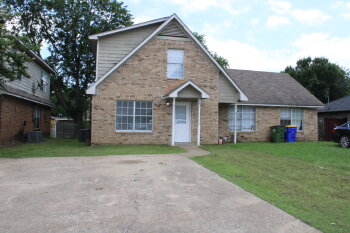 528 Glen Cove St , Seagoville,  75159
