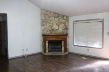 915 West Lovers Lane , Arlington,  76013