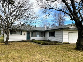 208 Hawthorne St. , Sutherlin,  97479