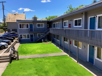 633 SE Flint St 15, Roseburg,  97470