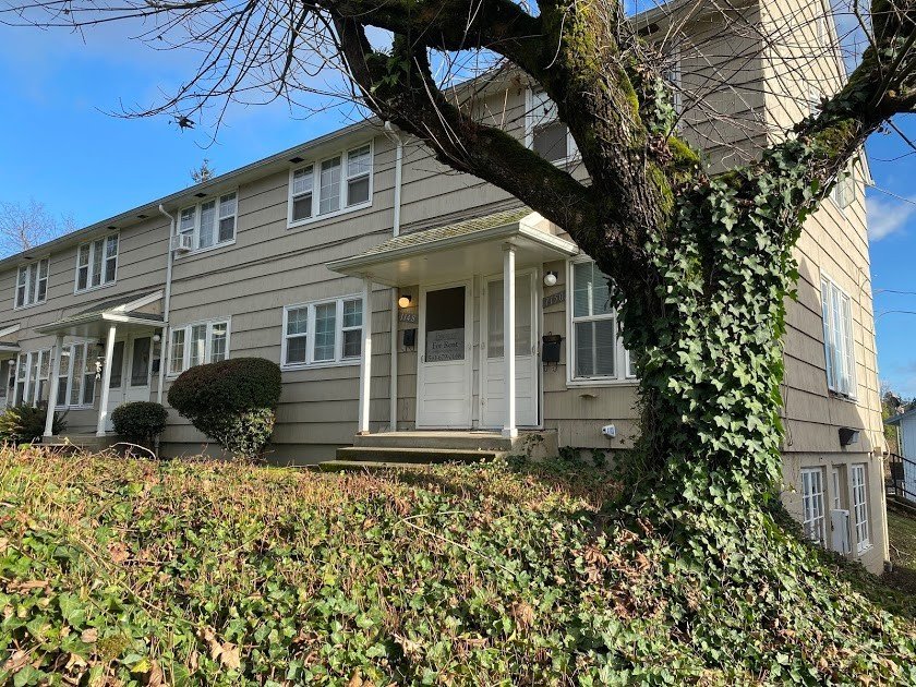 1148 NE Freemont Ave Roseburg, OR 97470 Pioneer Property Management