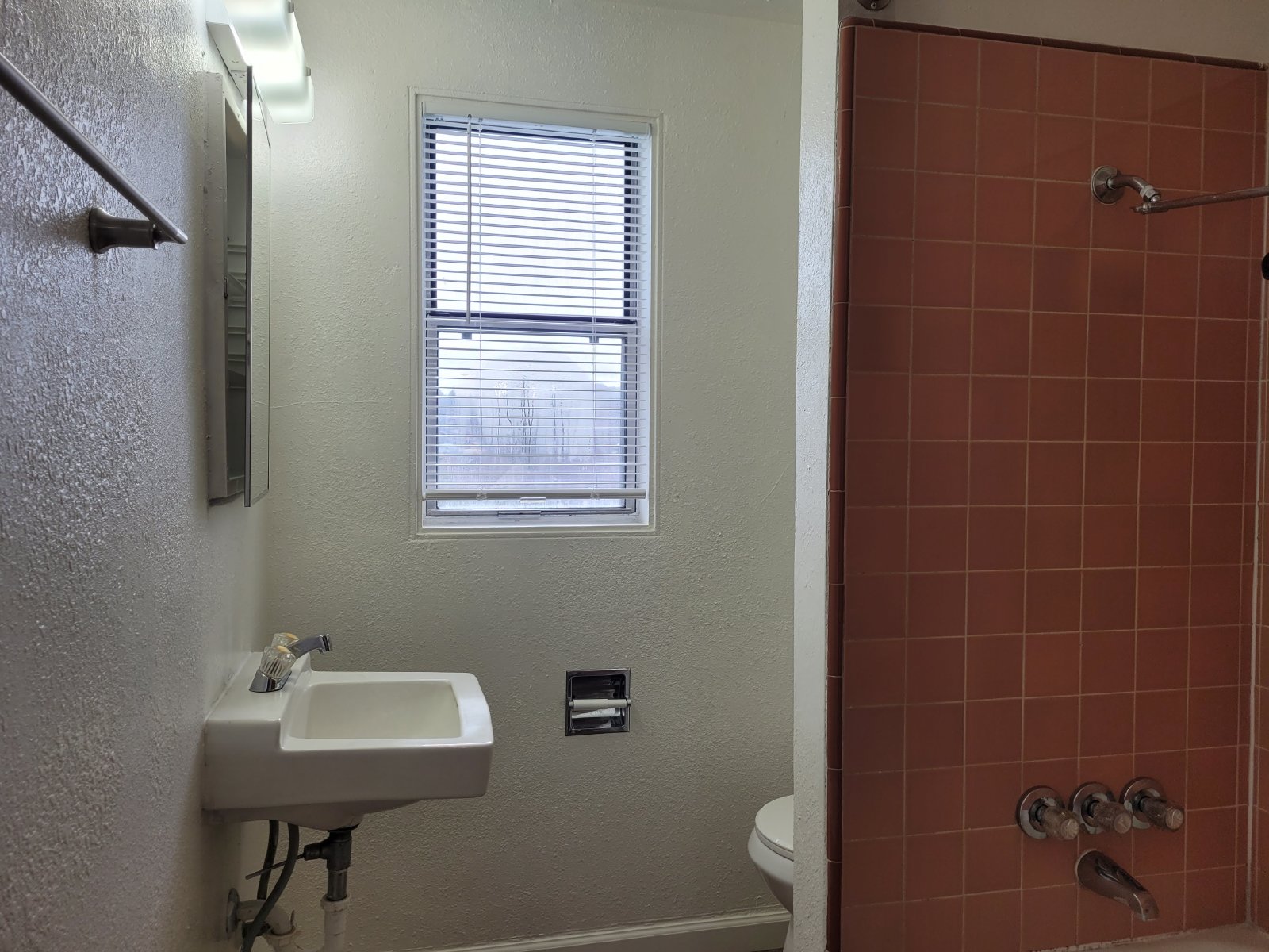 629 NE Winchester St Roseburg, OR 97470 Pioneer Property Management