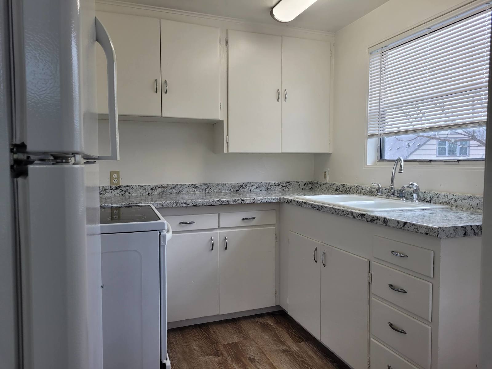 629 NE Winchester St Roseburg, OR 97470 Pioneer Property Management