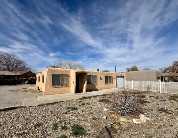 1801 Corte Adelina St SW , Albuquerque,  87105