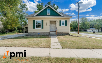 520 Old Main Street , Newton,  67114