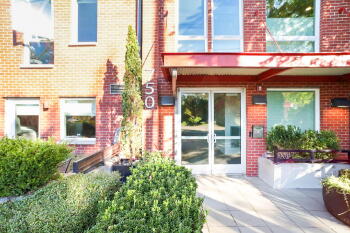 750 11th Ave E unit 208 , Seattle,  98102
