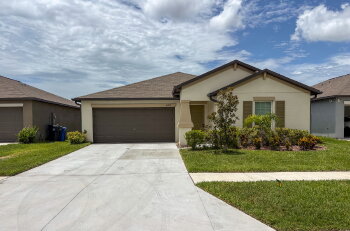 5487 Blue Azure Drive , Wimauma,  33598