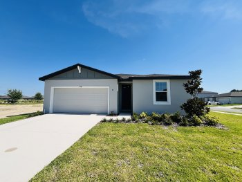 1061 Oak Valley Drive , Auburndale,  33823