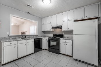 5745 Williamsburg Trce , Atlanta,  30349-6181