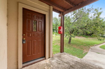 Image for 906 N Lbj Dr