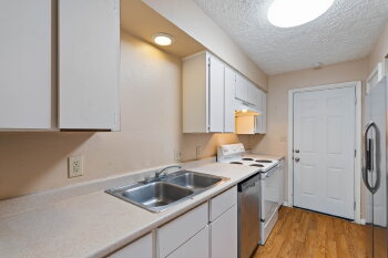 906 N Lbj Dr APT 7, San Marcos,  78666