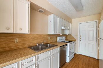 906 N Lbj Dr APT6, San Marcos,  78666