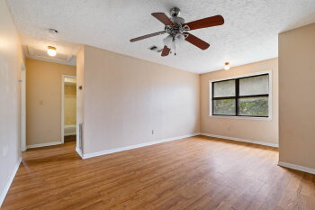 Image for 906 N Lbj Dr