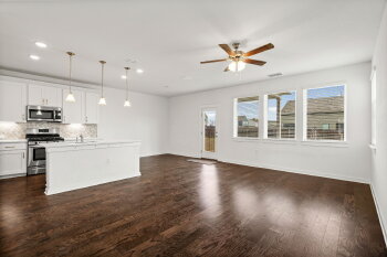 Image for 7200 Grenadine Bloom Bend