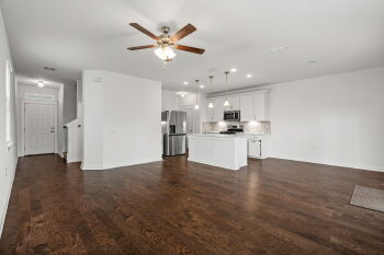 Image for 7200 Grenadine Bloom Bend