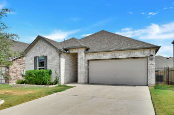 8013 Philbrook Drive , Bluff Springs,  78744