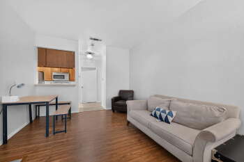 Image for 806 W 24th St apt 217