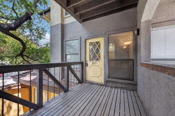 Image for 806 W 24th St apt 217
