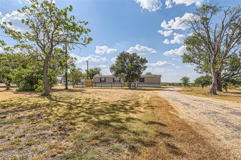 517 Crossroads Drive , Dale,  78616
