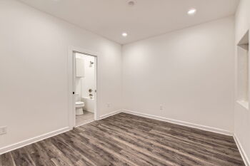 5924 South Congress Avenue Unit 11, Austin,  78745