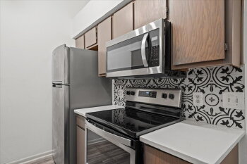 1705 Crossing Place Apt 114, Austin,  78741