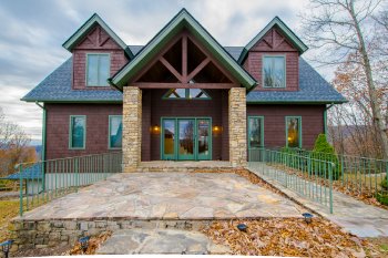 6 Songbird Court , Hendersonville,  28792