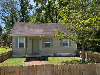 922 1st Avenue West , Hendersonville,  28739