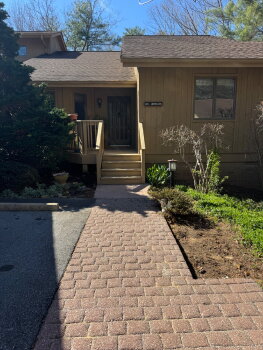 201 Chinquapin Oak Dr , Hendersonville,  28791