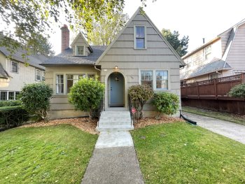 515 SE Peacock Ln , Portland,  97214-3233