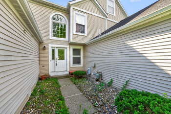 145 Killarney Dr , Niskayuna,  12309