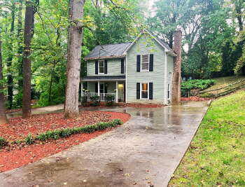 7348 Oakwood Ln , Charlotte,  28215