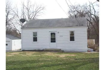 2727 East Douglas Avenue , Des Moines,  50317