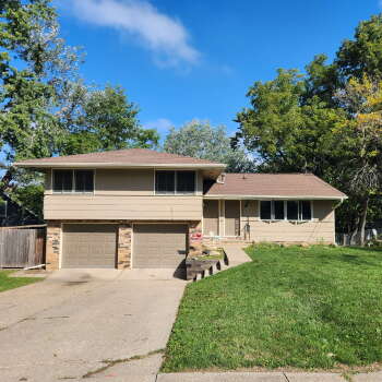 6615 Washington Ave , Windsor Heights,  50324-5941