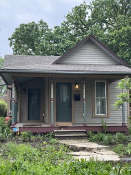 1924 Leyner St , Des Moines,  50314-1122