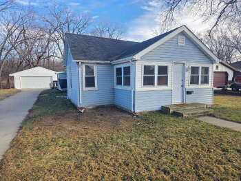 114 N 5th St , Adel,  50003