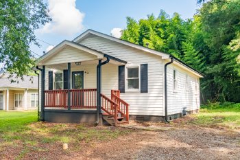 814 West Georgia Avenue , Bessemer City,  28016