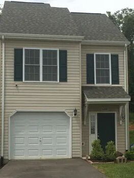 6830 Village Green Dr , Roanoke,  24019