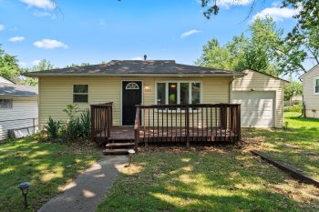 1310 NE 44th St , Kansas City,  64116