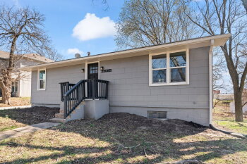 33085 W 82nd St , De Soto,  66018