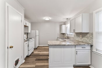 6546 Metcalf Ave , Overland Park,  66202