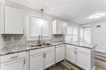 6546 Metcalf Ave , Overland Park,  66202