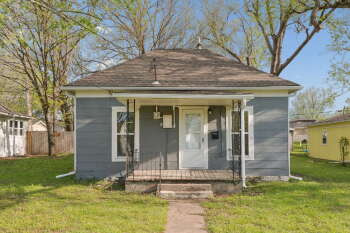 928 Pacific Ave , Osawatomie,  66064