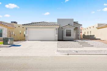 629 Cedarwood Avenue , Horizon City,  79928