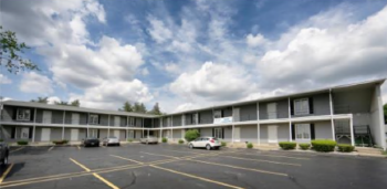 1305 18th St. Unit 6, Charleston,  61920