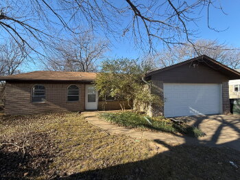 306 E 3rd St , Owasso,  74055