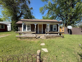 209 W Magnolia St , Coweta,  74429